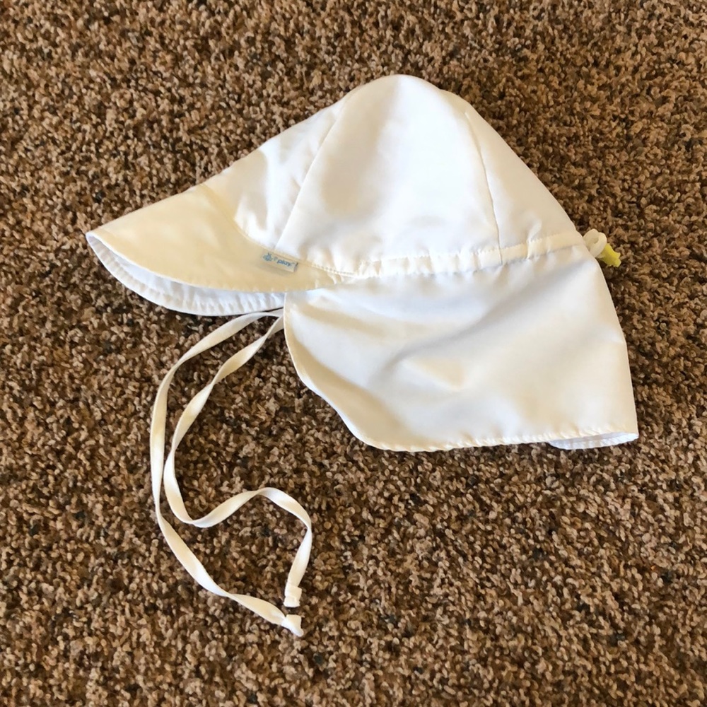 White baby / toddler sun hat